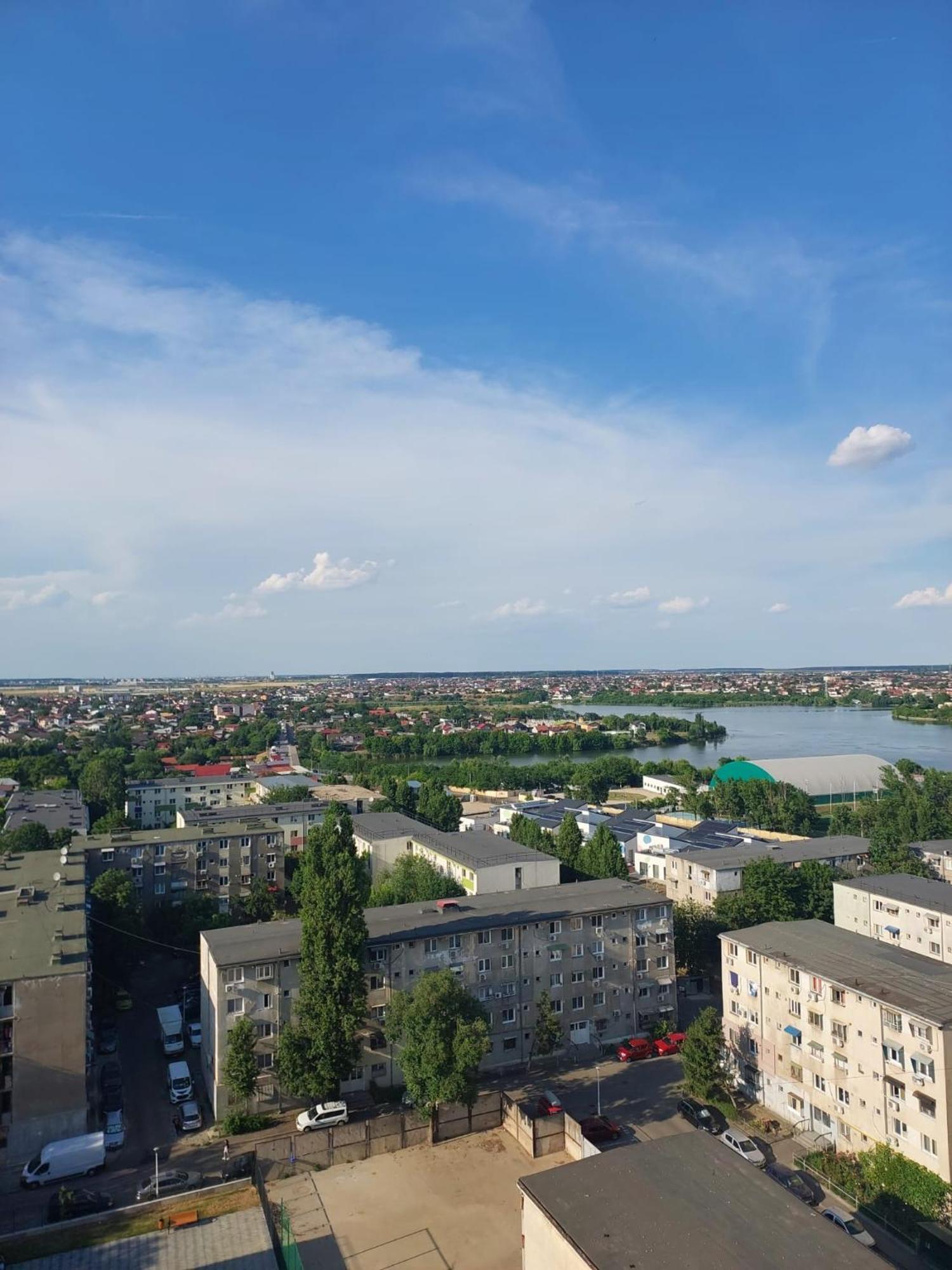Panorama Mega Apartament Pantelimon Bucarest Extérieur photo